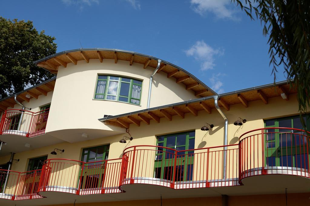 Seminar- Und Gaestehaus Flussbad Gartenstrasse 베를린 외부 사진