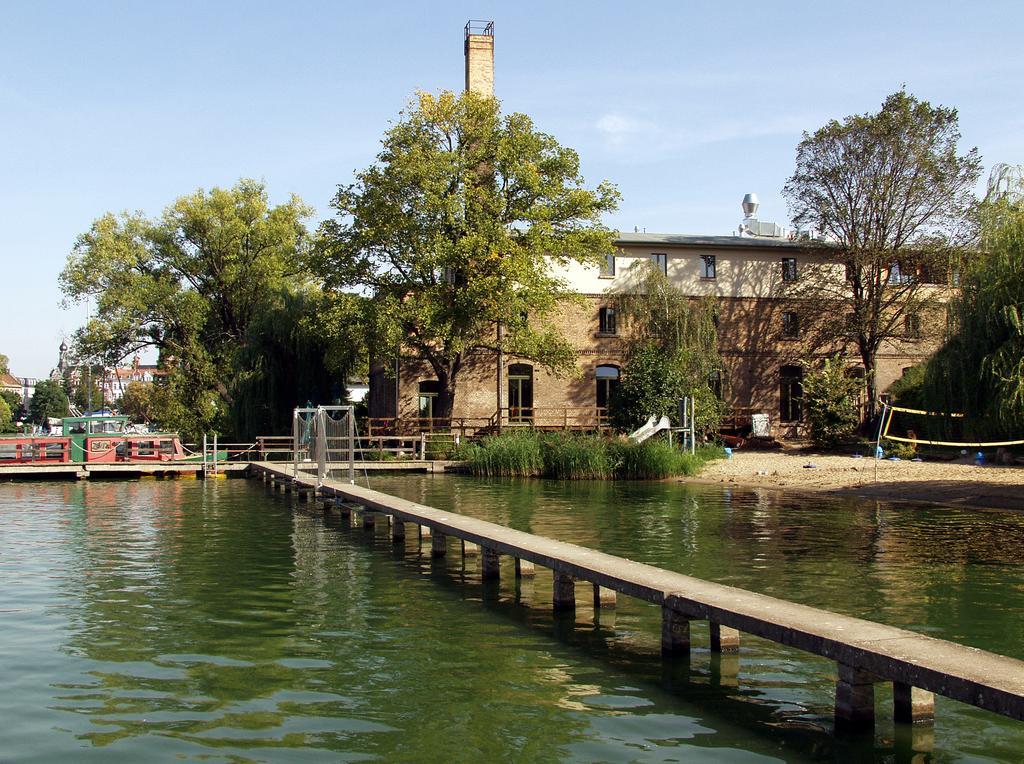 Seminar- Und Gaestehaus Flussbad Gartenstrasse 베를린 외부 사진